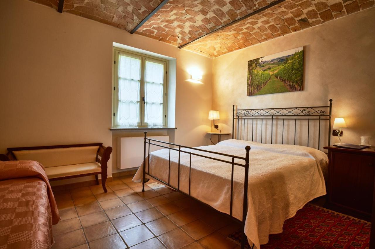 Agriturismo Podere La Piazza Costigliole d'Asti Eksteriør bilde