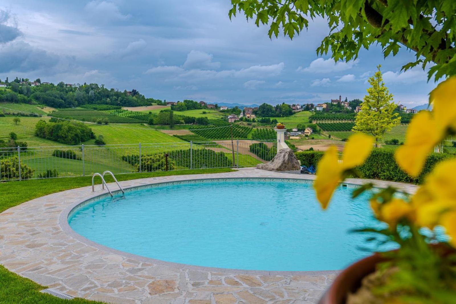 Agriturismo Podere La Piazza Costigliole d'Asti Eksteriør bilde