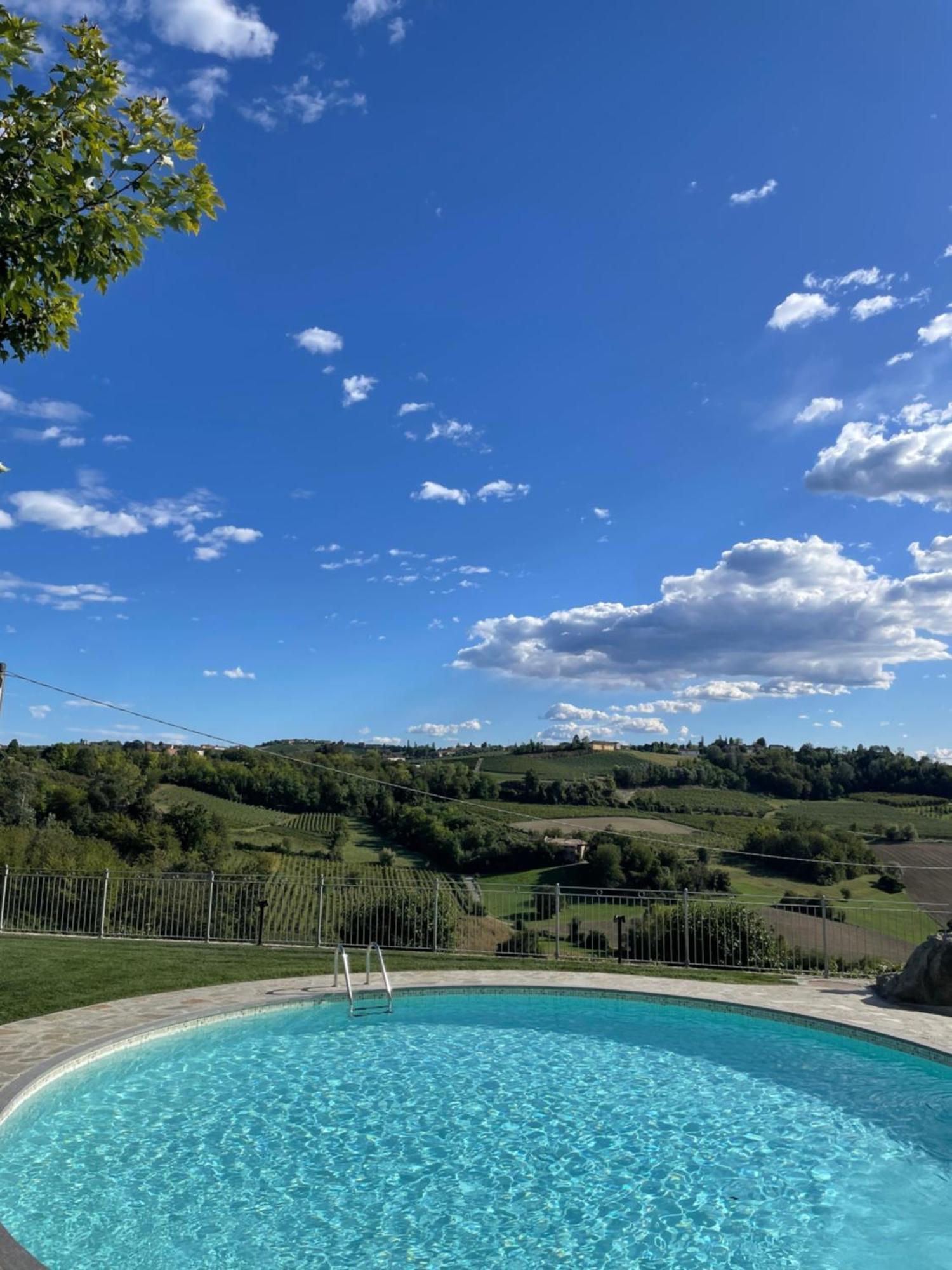 Agriturismo Podere La Piazza Costigliole d'Asti Eksteriør bilde
