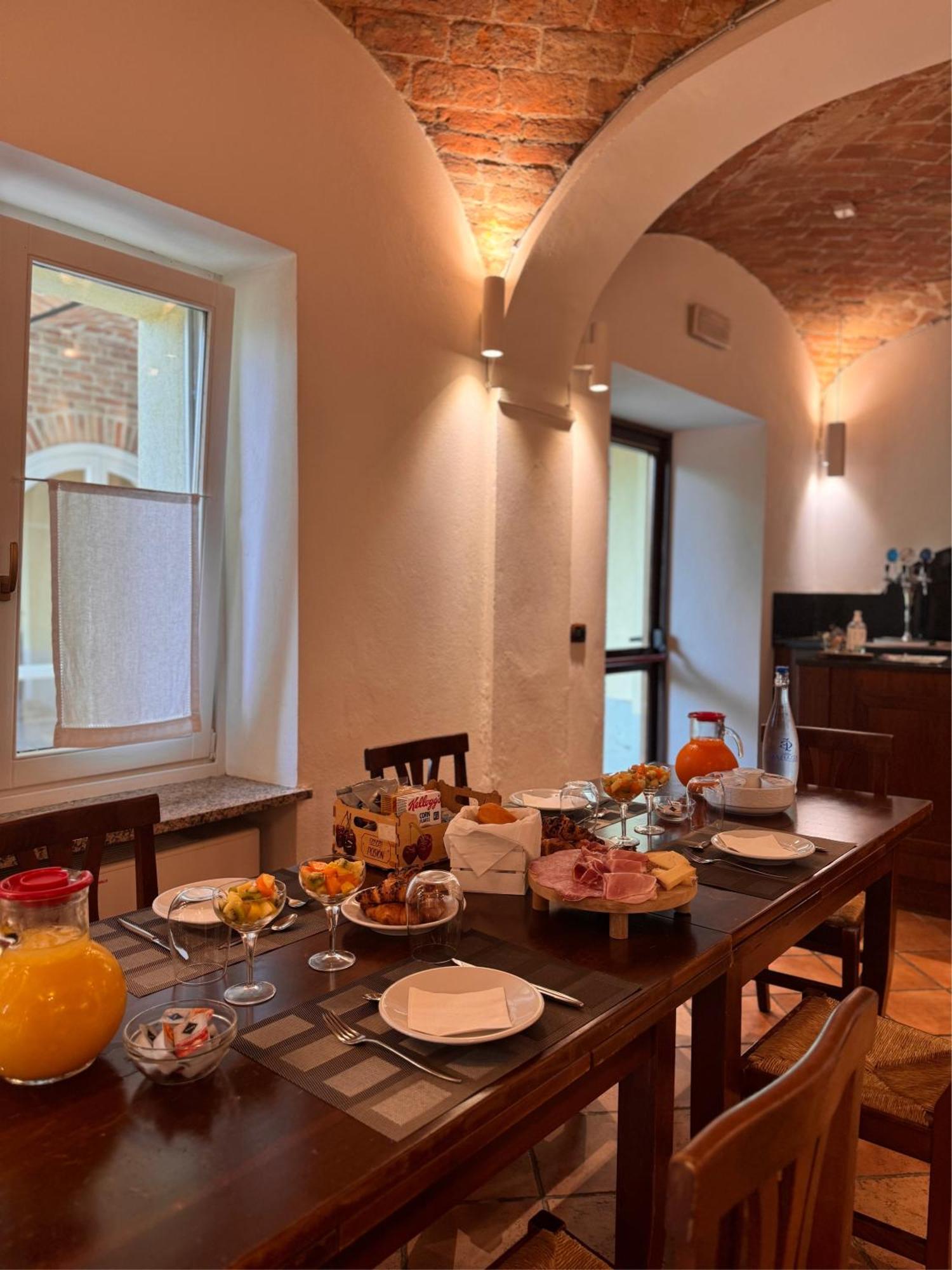 Agriturismo Podere La Piazza Costigliole d'Asti Eksteriør bilde